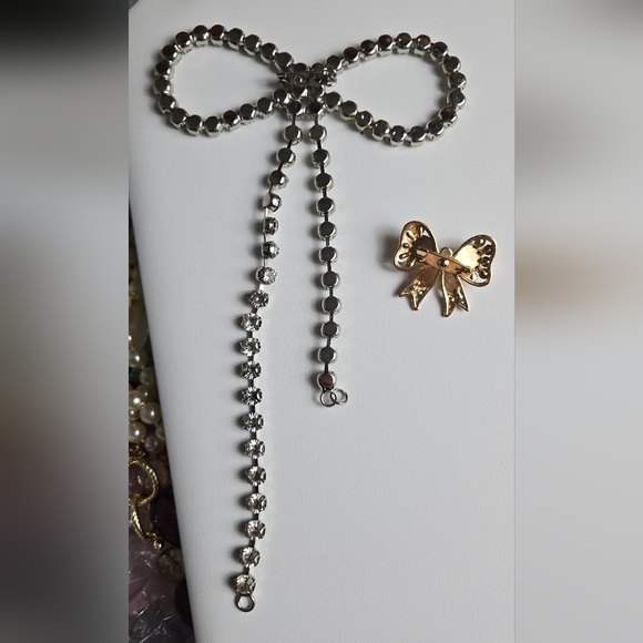 Elegant Rhinestone / Fuax Pearl Bow Brooch Bundle - Picture 8 of 17